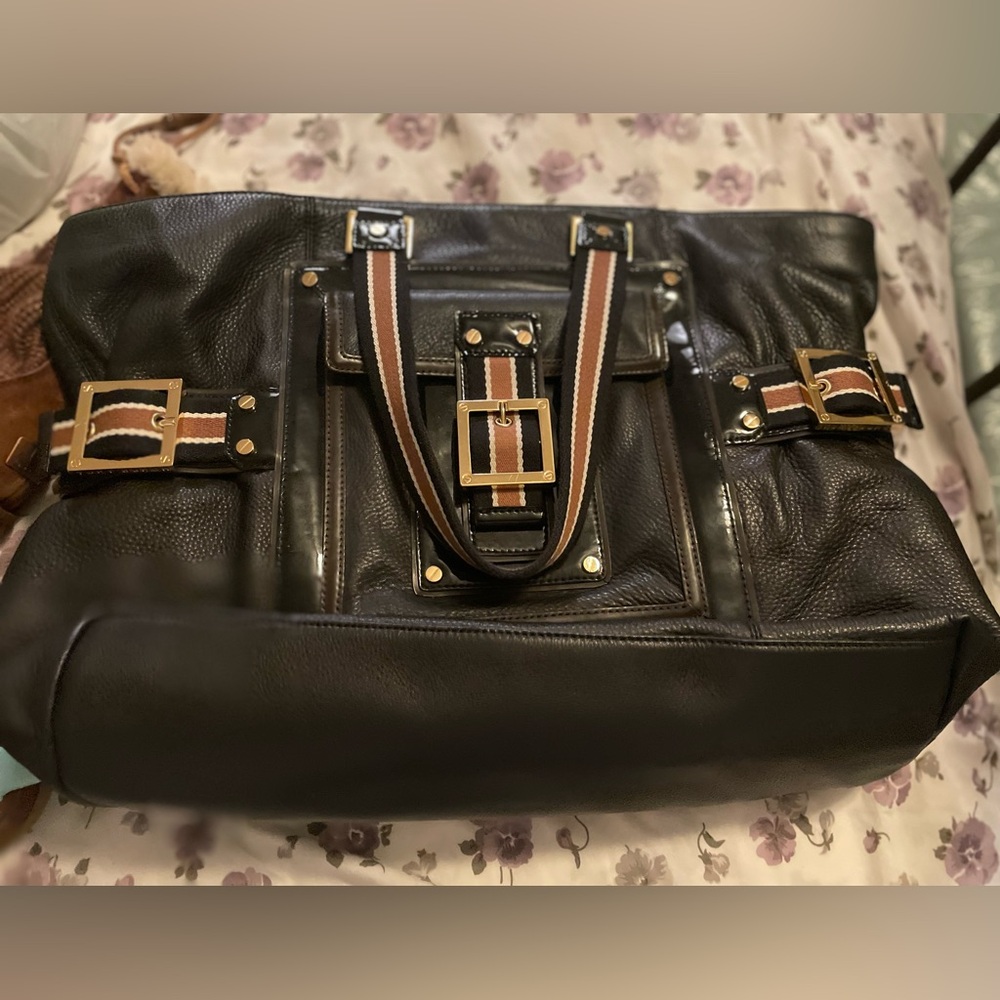 Beautiful large Tory Burch Black Leather Tote Bag - Weekend or Work bag - Picture 11 of 14